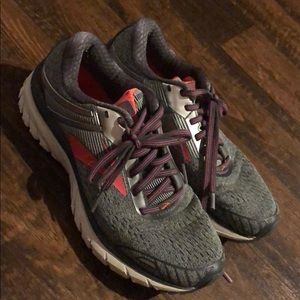 Brooks Adrenaline GTS 18 Size 8.5